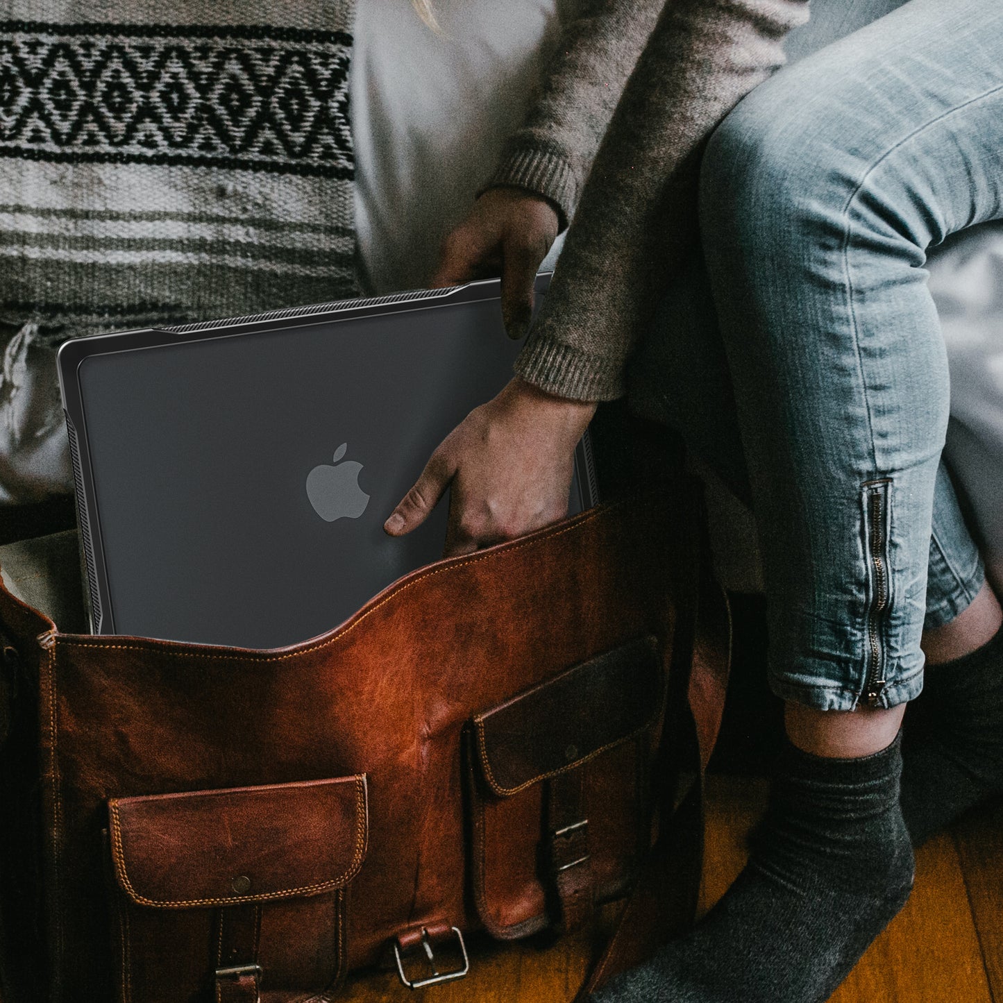 popeye-radiating-macbook-air-13-6-a3681-case-full-protection_15