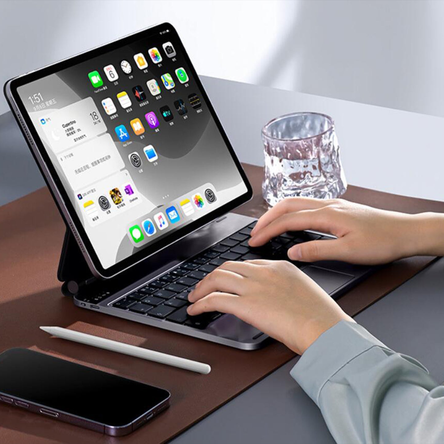 aluminum-floating-magnetic-stand-ipad-11-keyboard-case_12