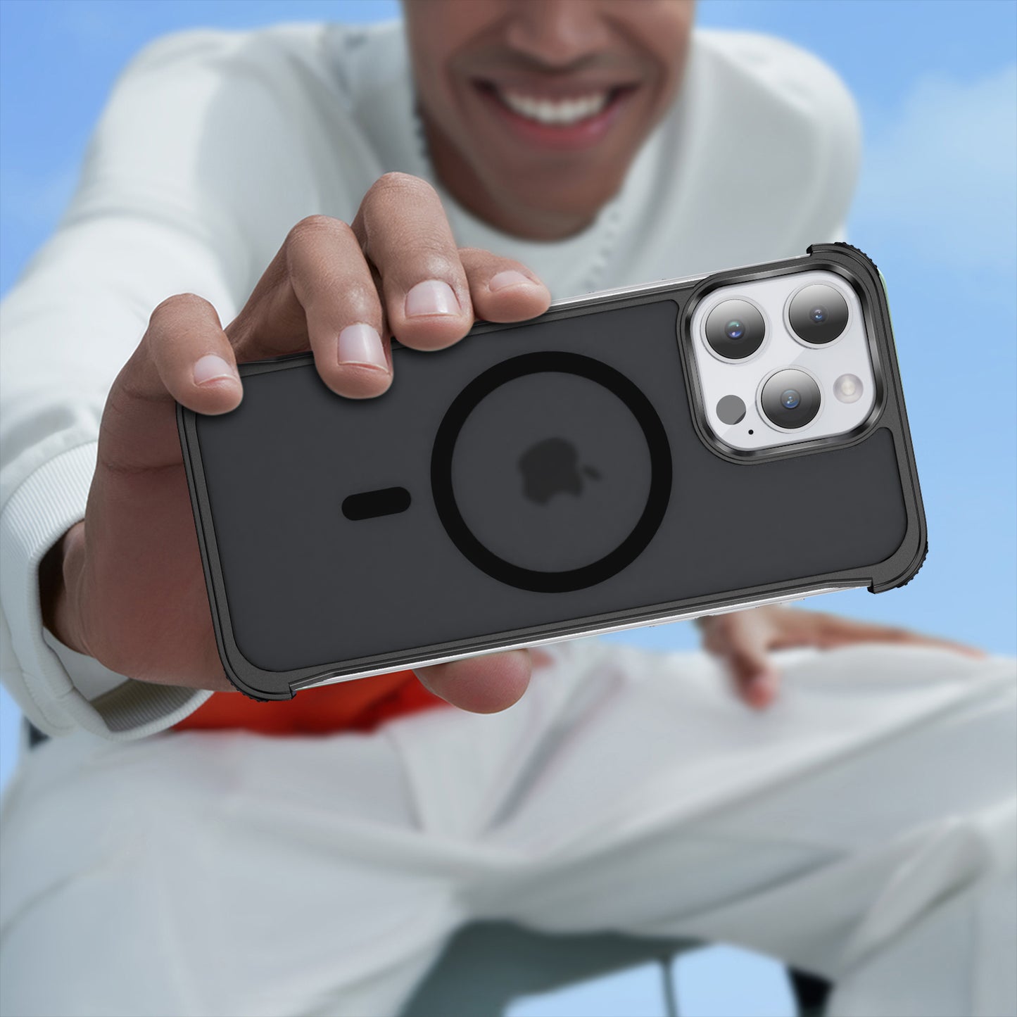 armor-titanium-alloy-frosting-iphone-13-pro-magsafe-case_7