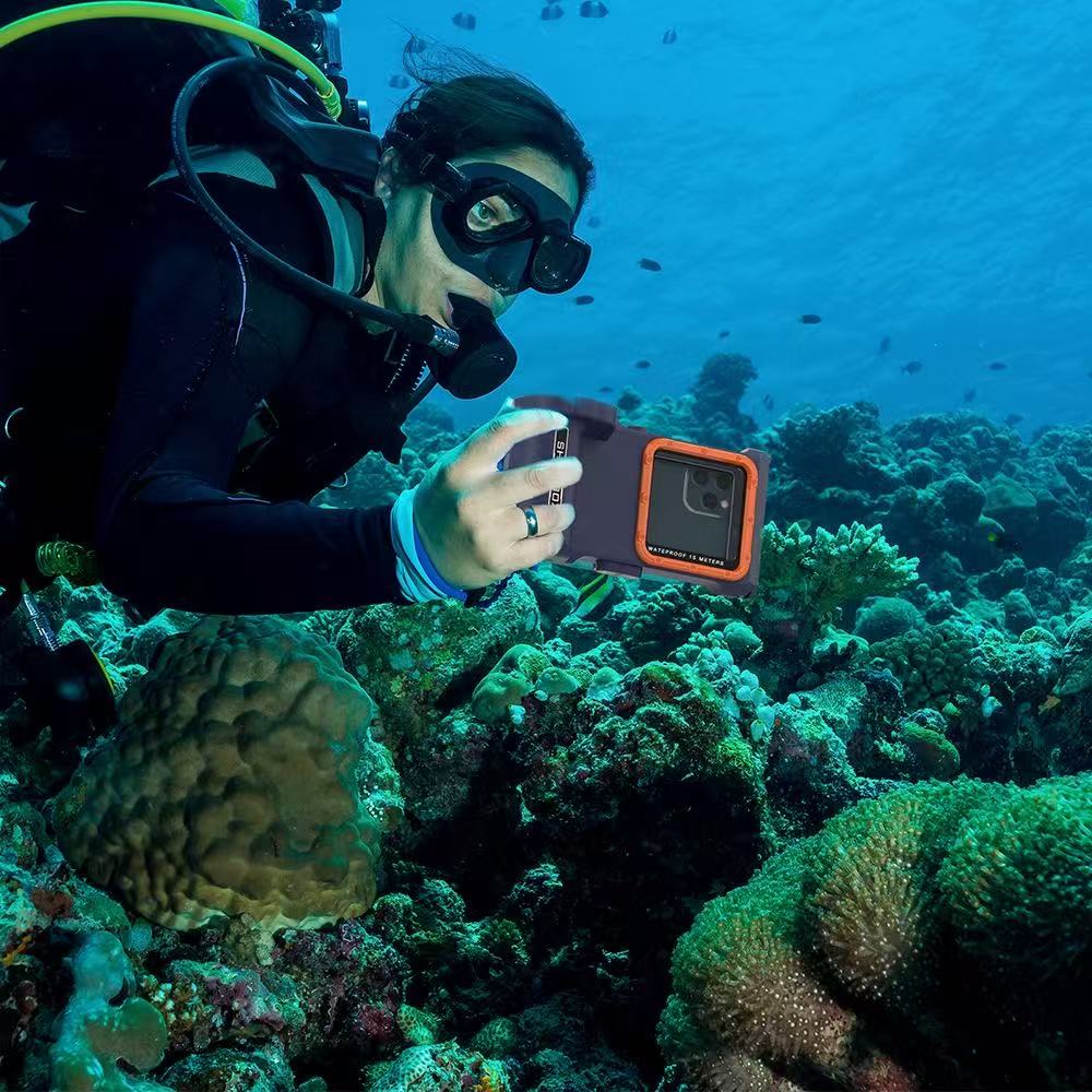 bluetooth-controller-diving-49ft-all-purpose-phone-waterproof-case_6
