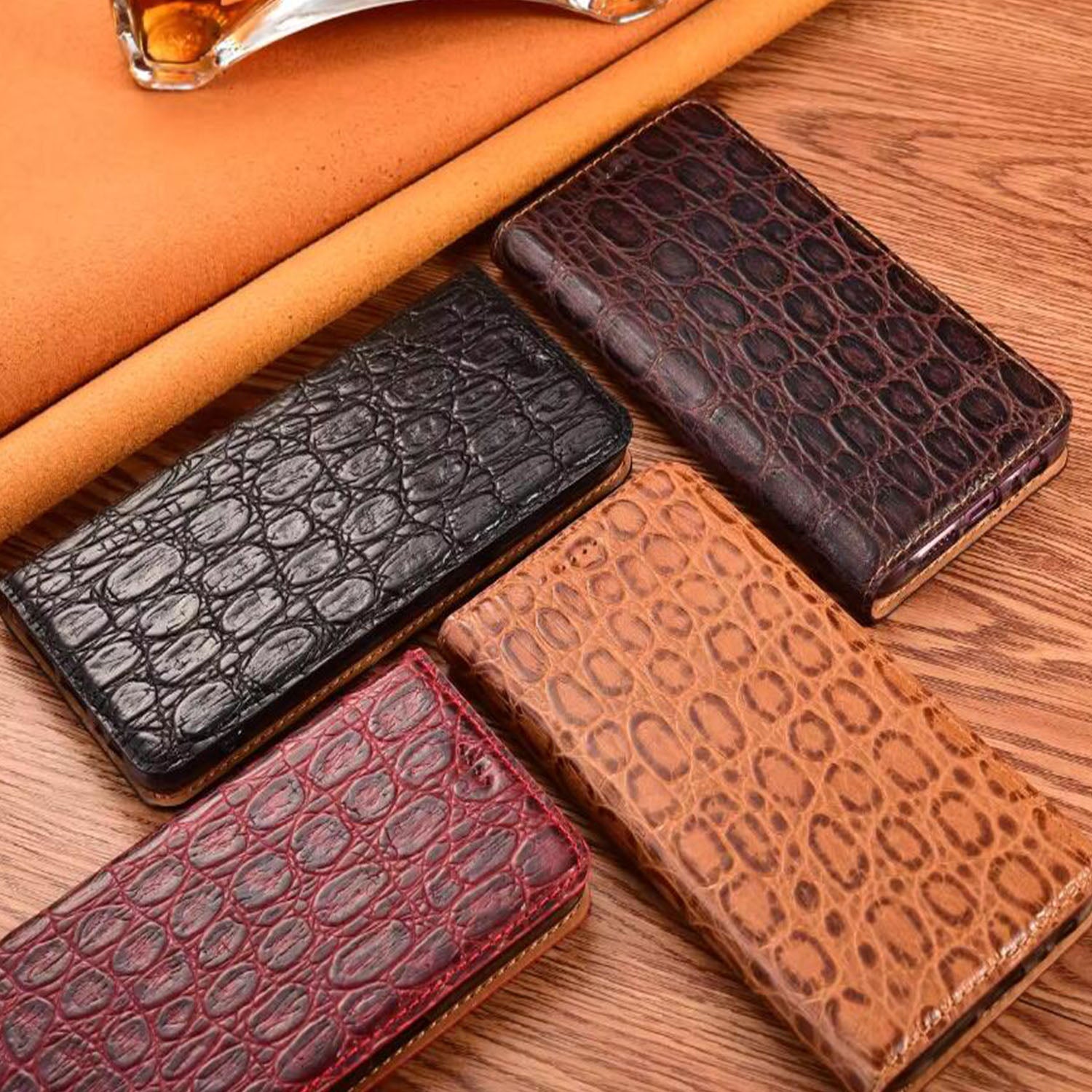 handcrafted-matte-alligator-iphone-17-genuine-leather-case-6