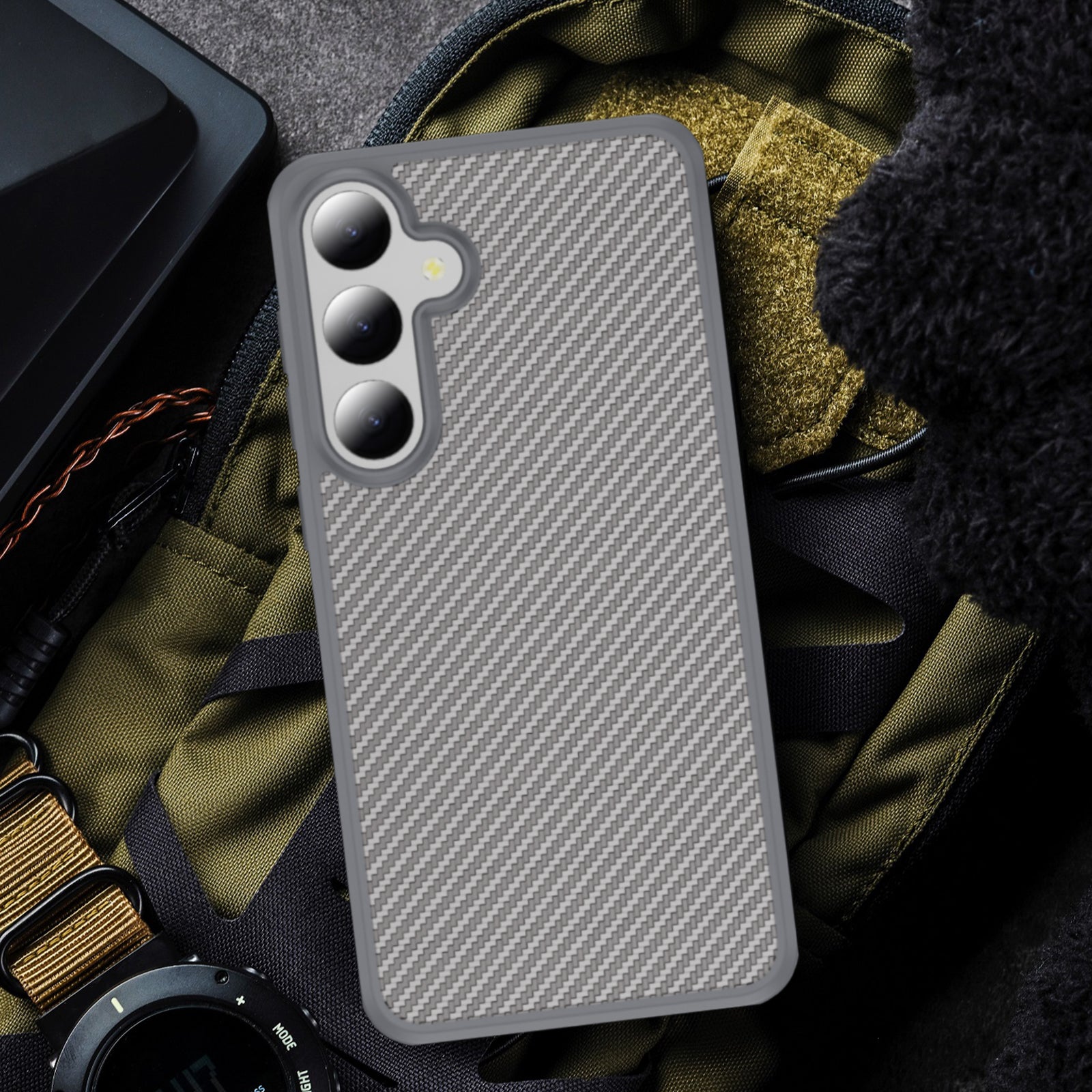 hawkeye-acrylic-tpu-combo-galaxy-s25-carbon-fiber-case_9