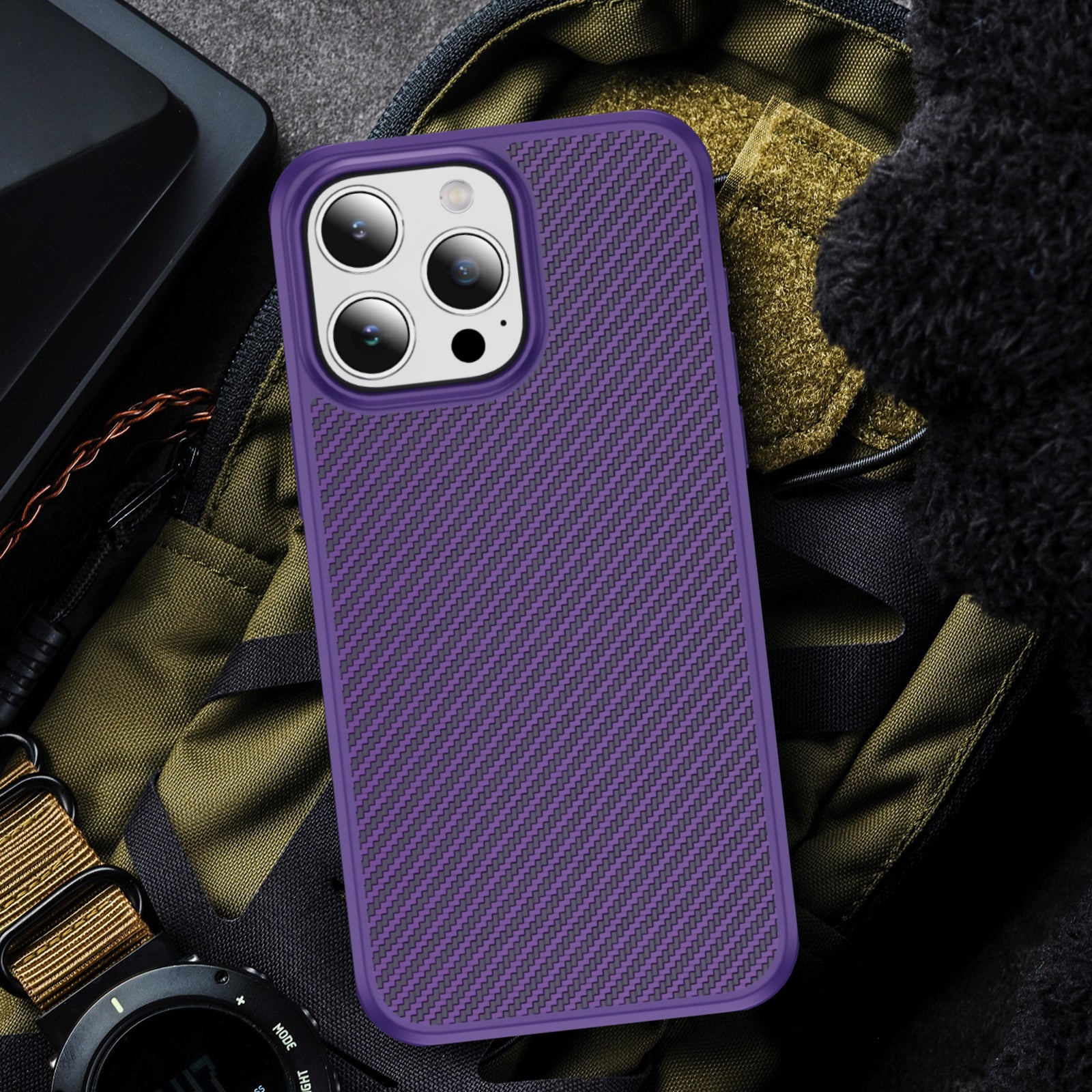 hawkeye-acrylic-tpu-combo-iphone-14-pro-max-carbon-fiber-case_9