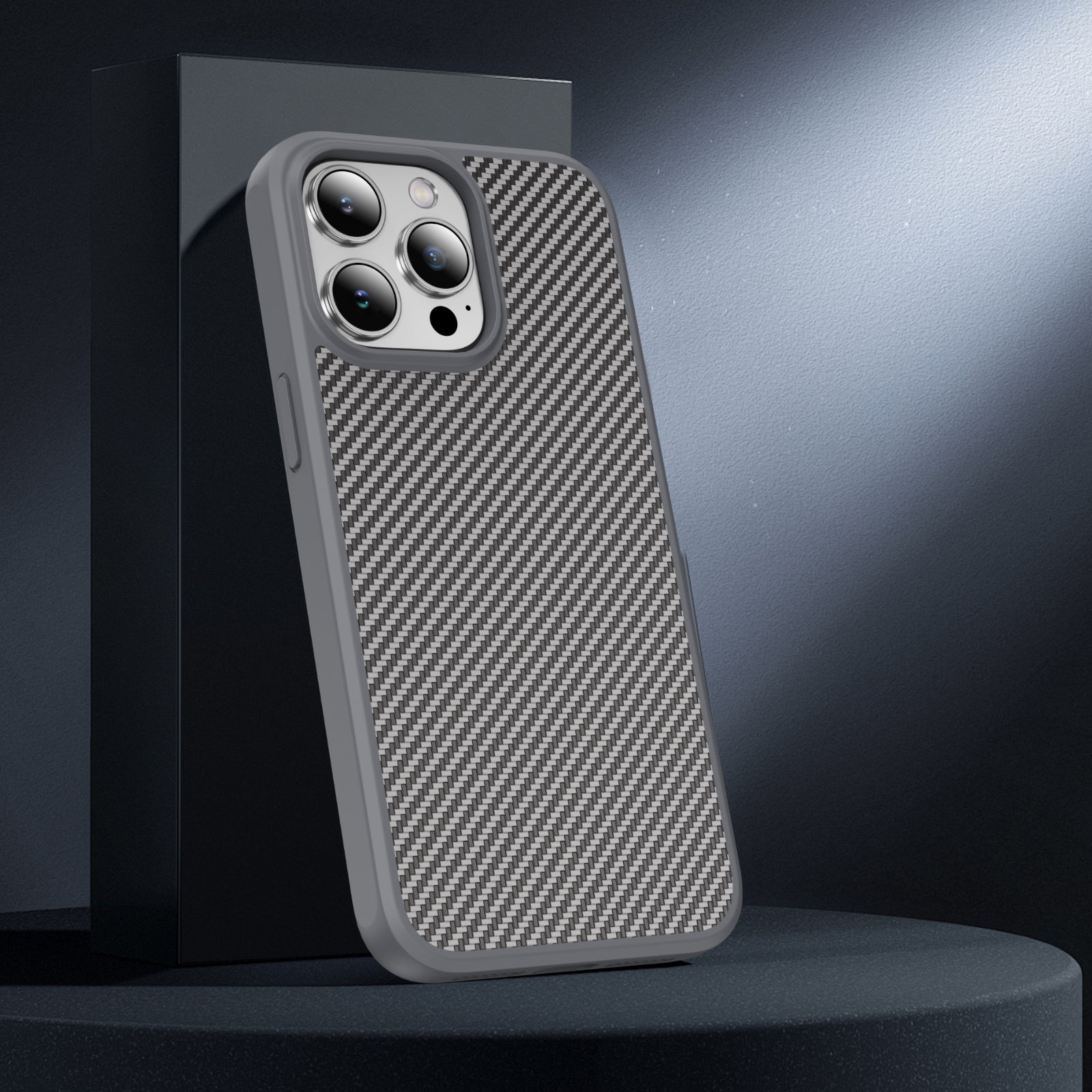 hawkeye-acrylic-tpu-combo-iphone-15-pro-carbon-fiber-case_10