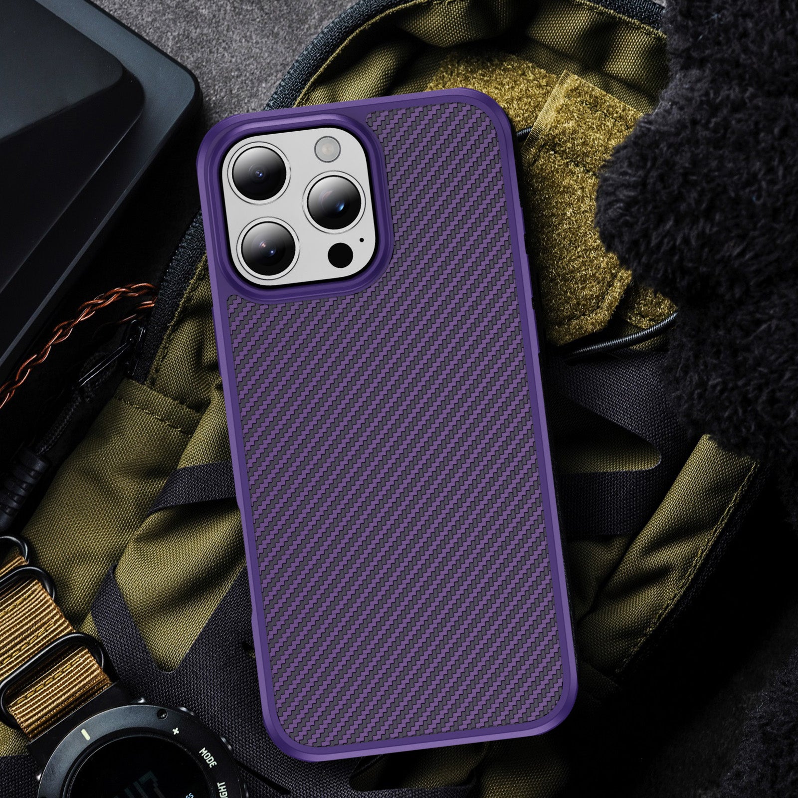 hawkeye-acrylic-tpu-combo-iphone-16-pro-max-carbon-fiber-case_6