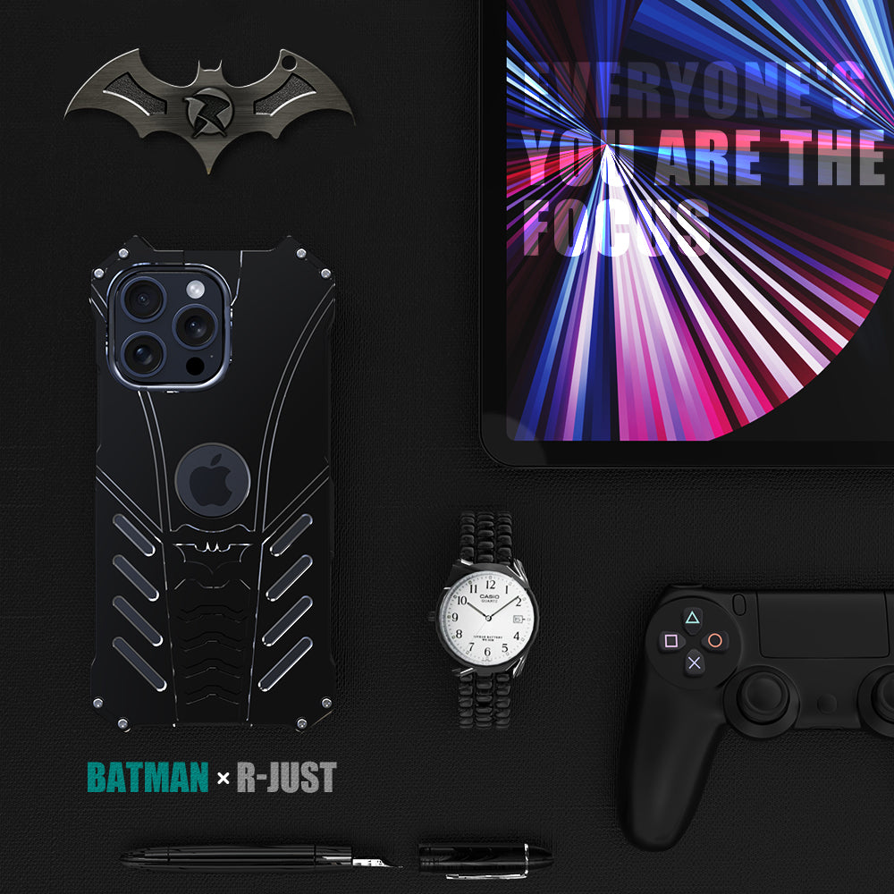 hollow-element-batman-iphone-15-pro-metal-cover_4