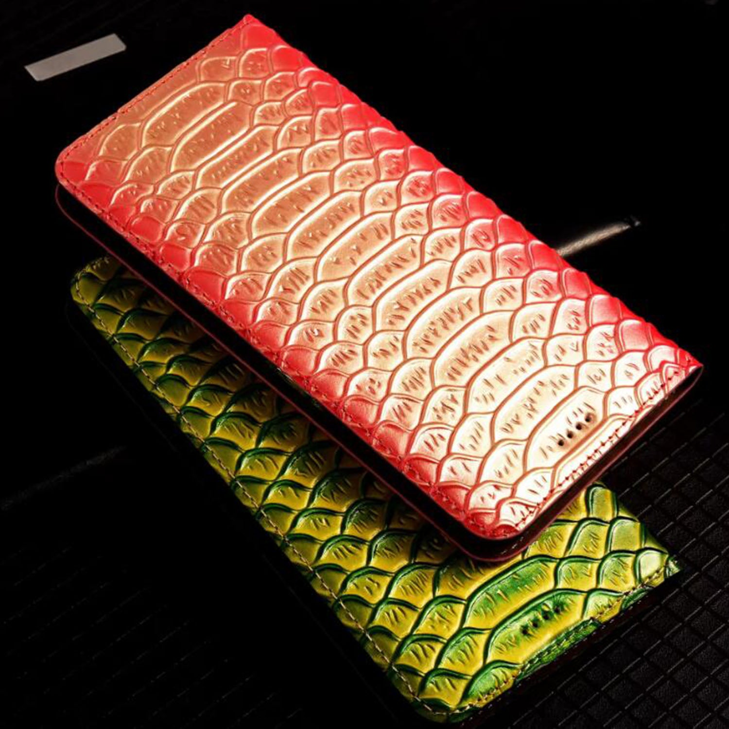 luxury-glossy-python-scales-iphone-17-genuine-leather-case-7