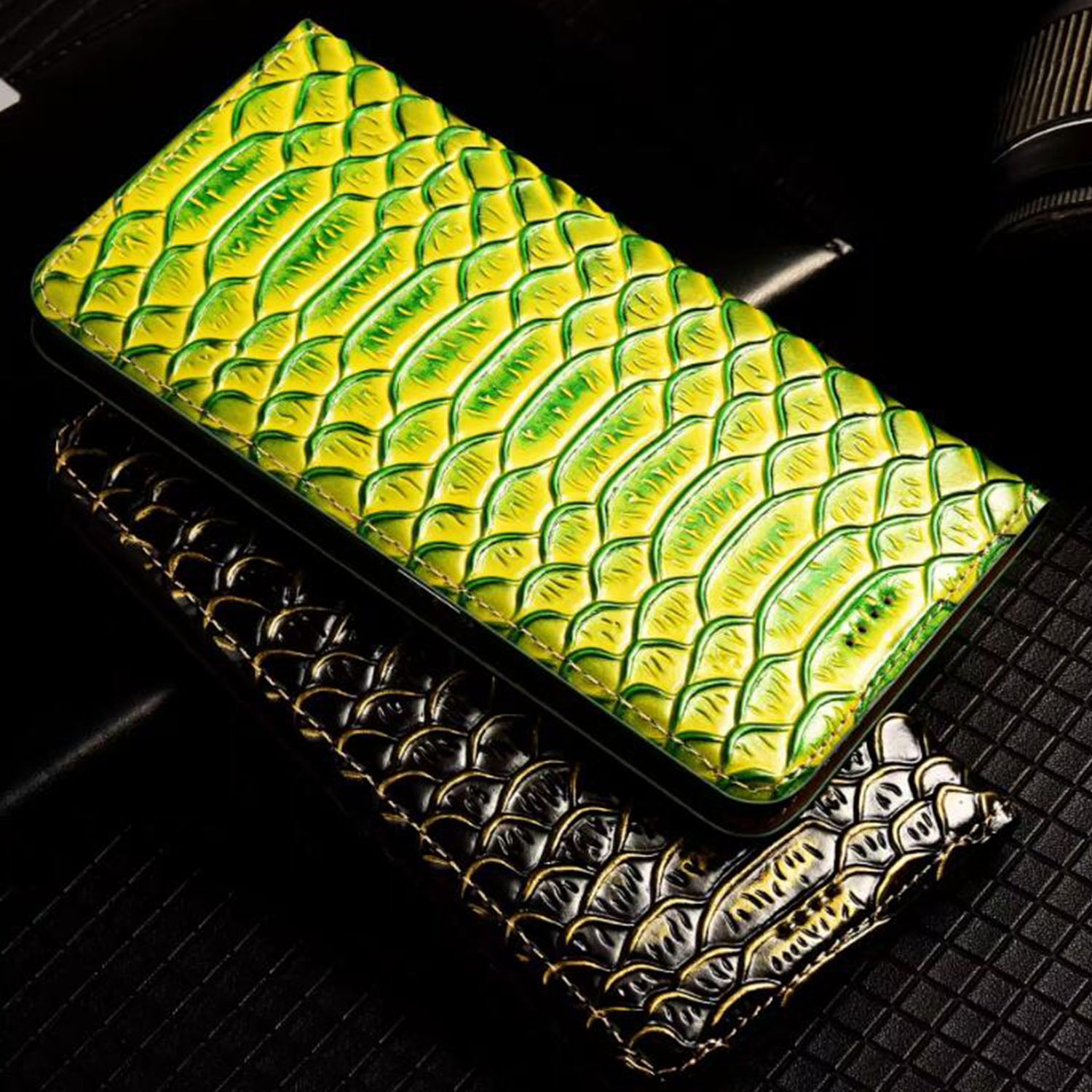 luxury-glossy-python-scales-iphone-17-pro-genuine-leather-case-10