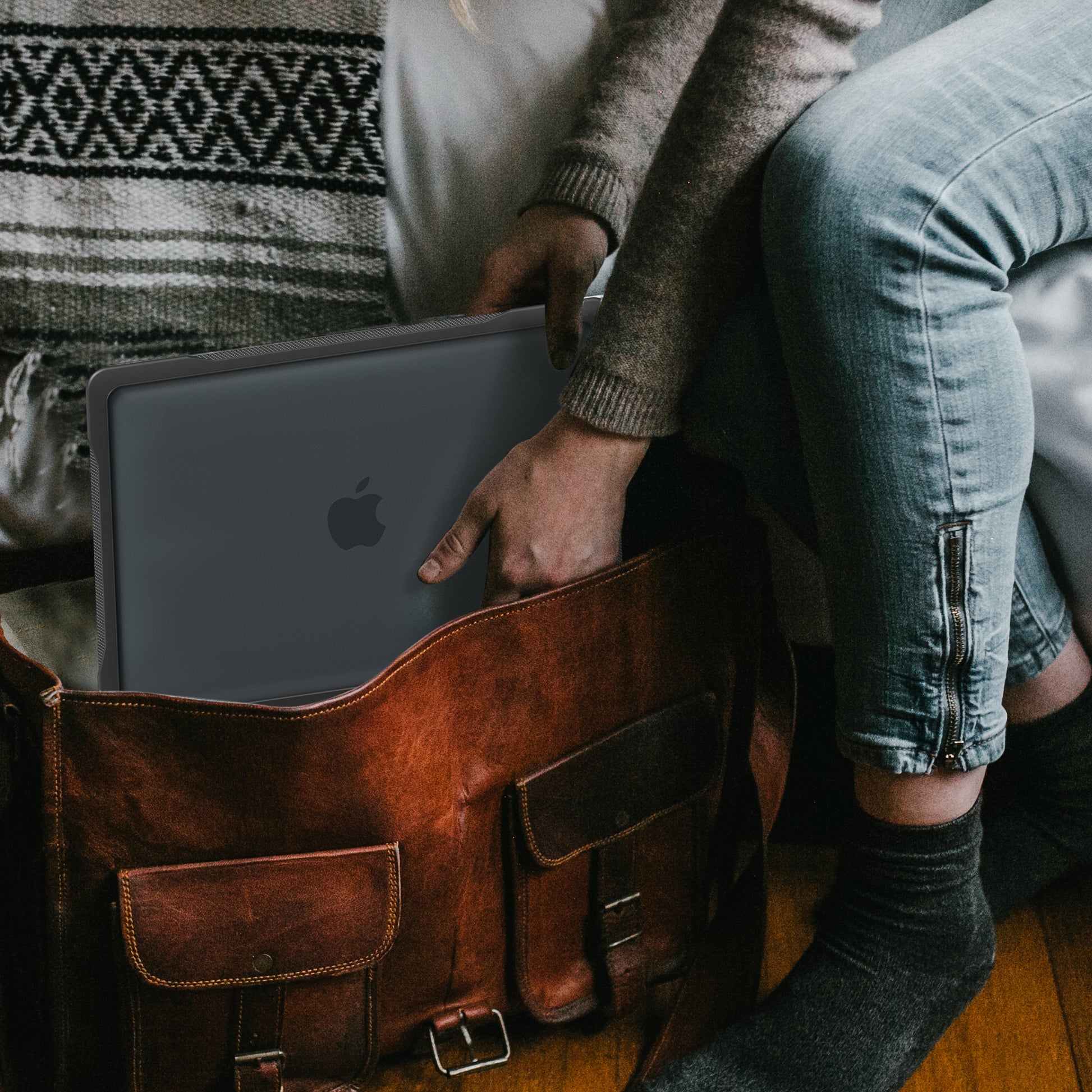 popeye-radiating-macbook-air-13-3-a2337-case-full-protection_16