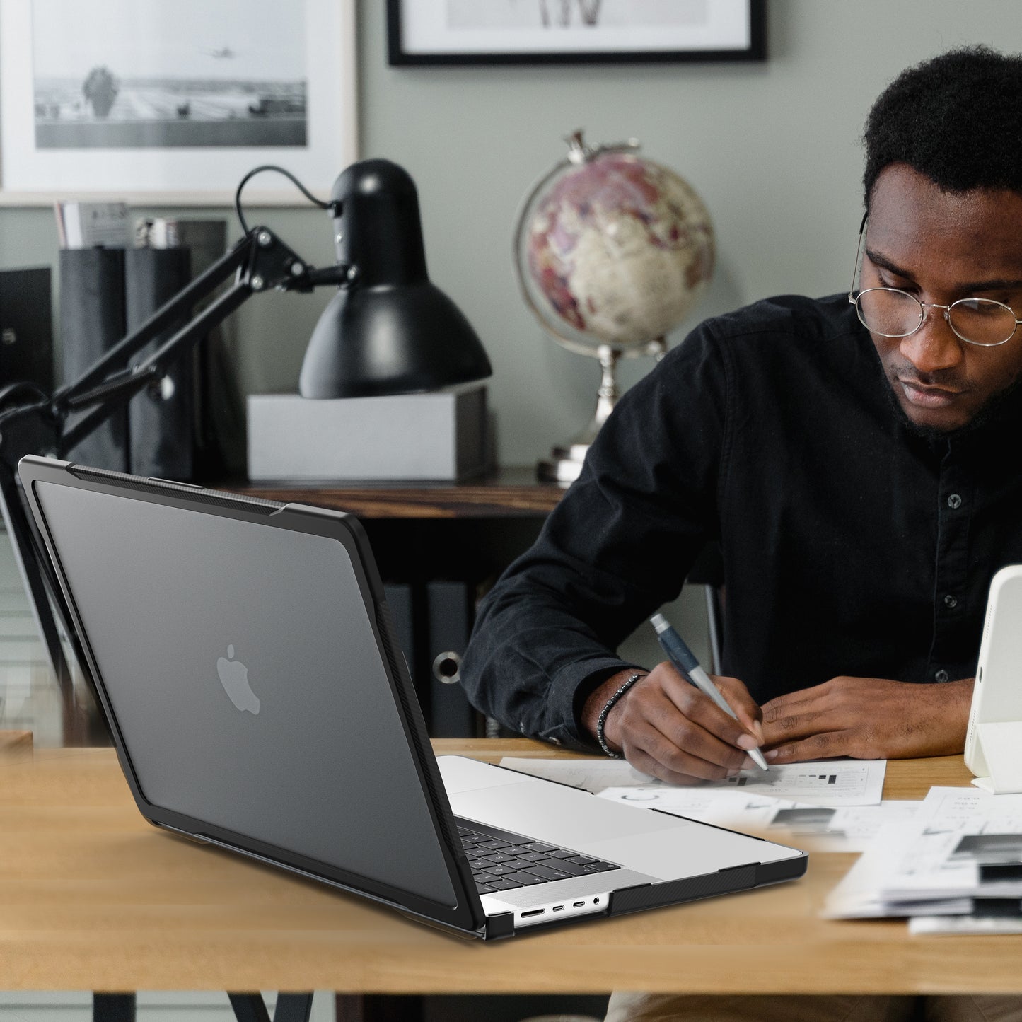 popeye-radiating-macbook-pro-16-a3403-case-full-protection_12