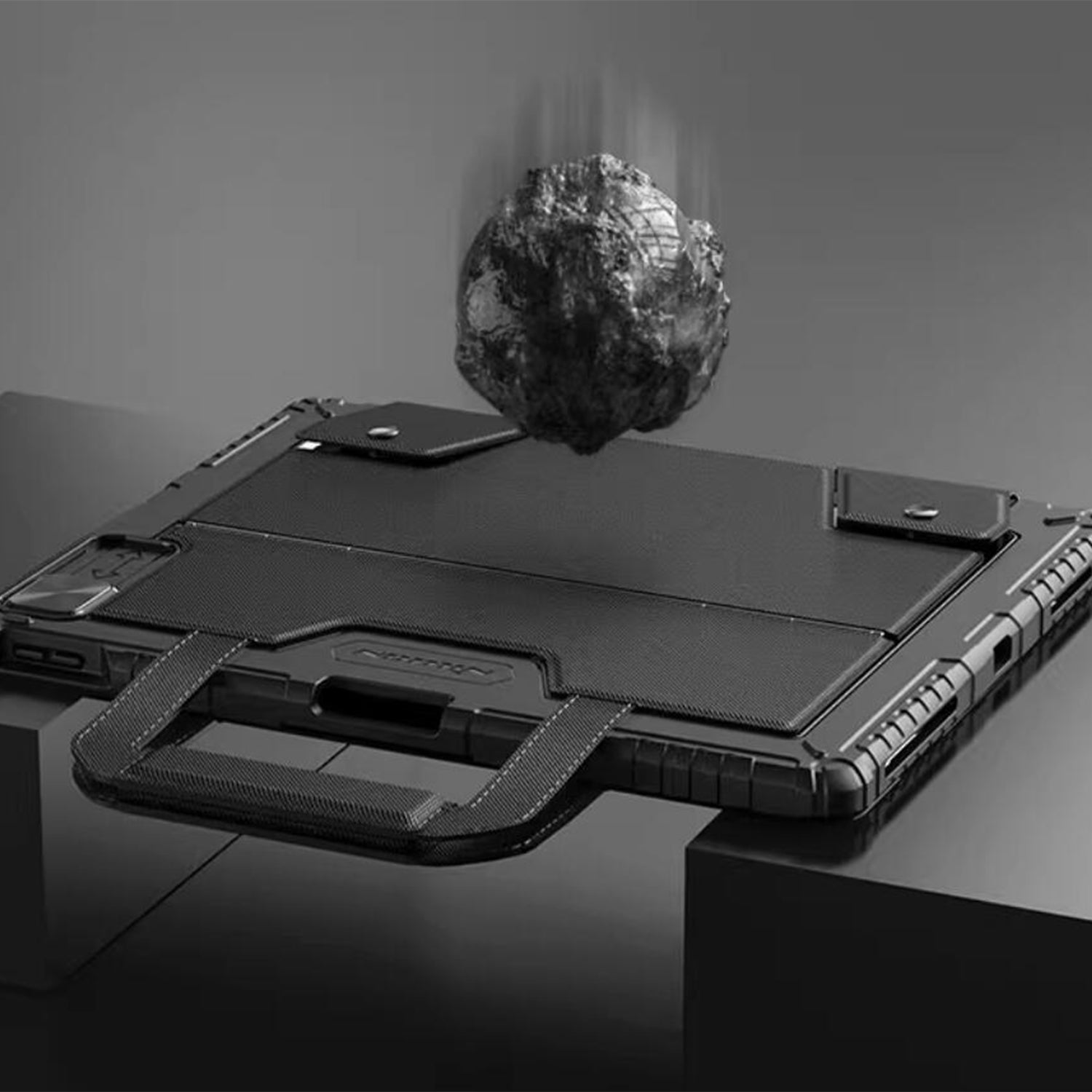 portable-heavy-duty-protection-ipad-pro-11-2018-keyboard-case_5