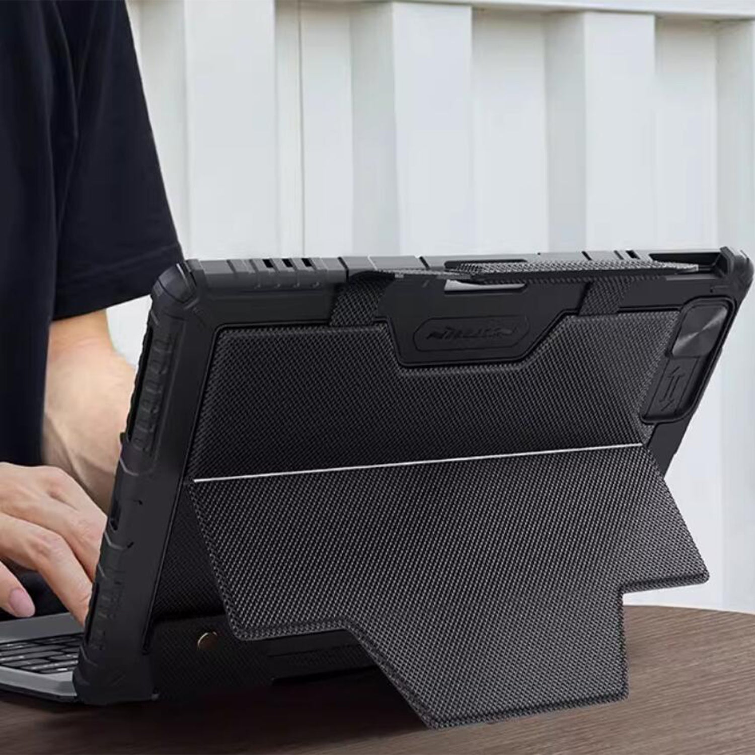 portable-heavy-duty-protection-ipad-pro-12-9-2018-keyboard-case_7