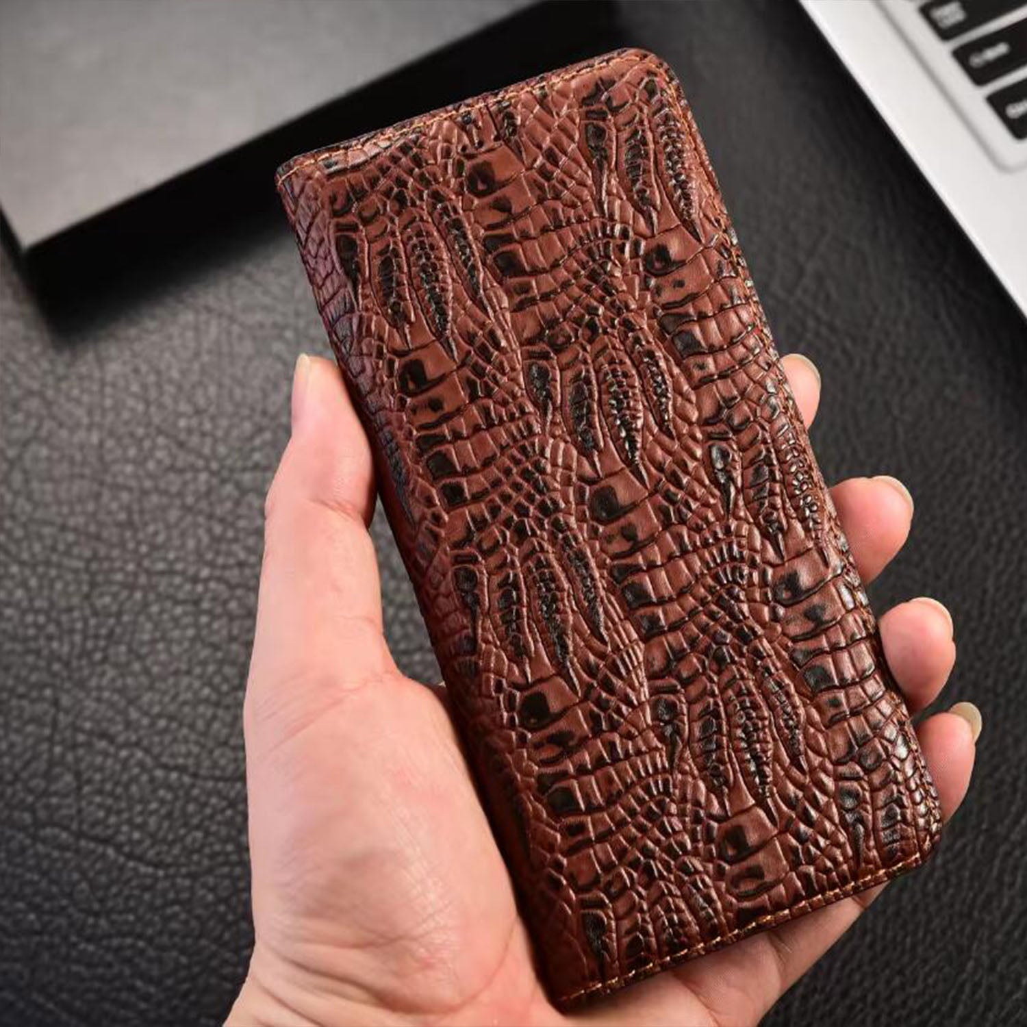 unique-wallet-alligator-claw-iphone-17-pro-genuine-leather-case-4