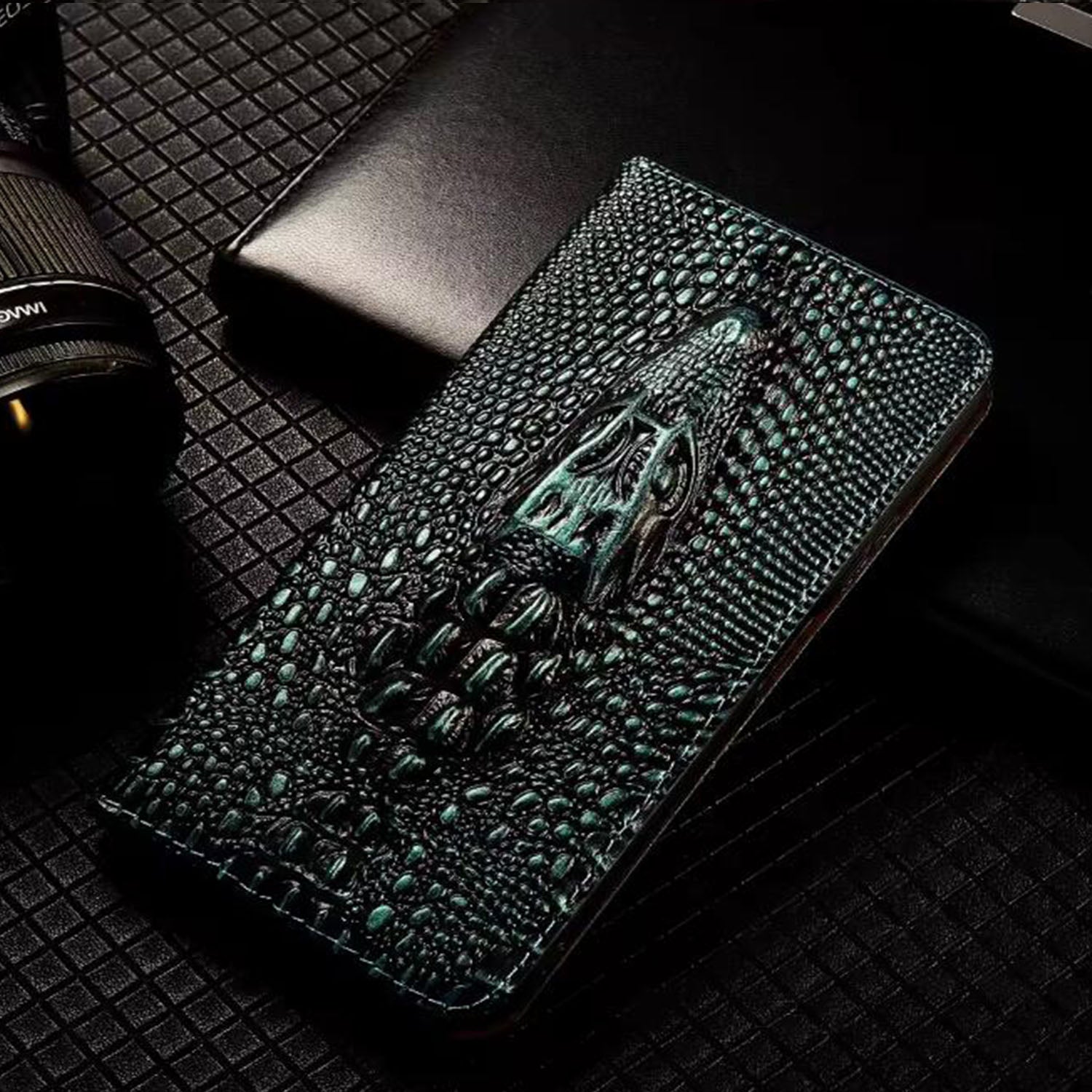 luxury-3d-alligator-head-iphone-17-genuine-leather-case-12
